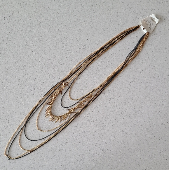 ✨️Any 3 for $15✨️ Fashion Jewelry Layered Gold and Black Necklace - Picture 1 of 3